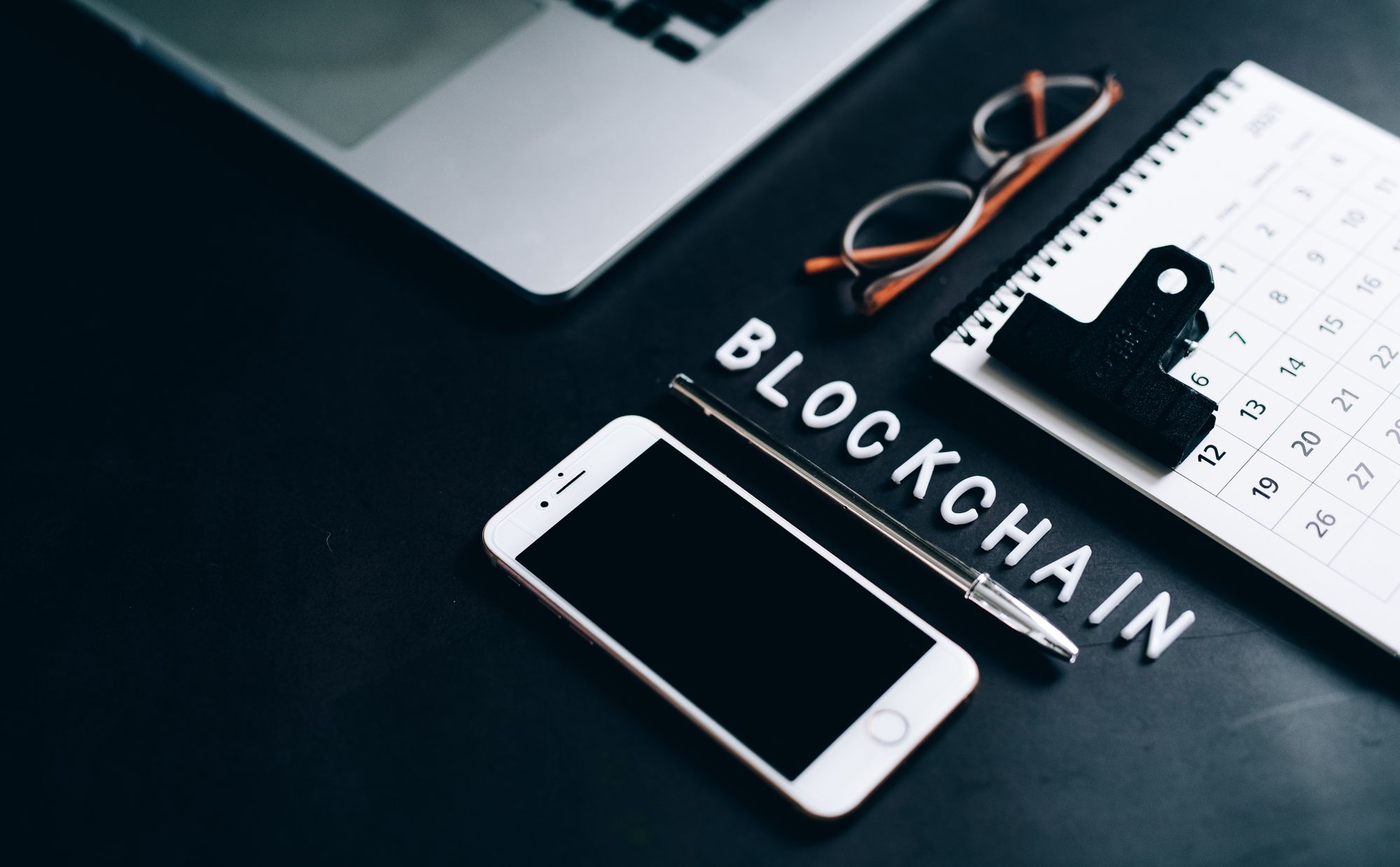 Analyzing the Relationship Between Blockchain and Publishing