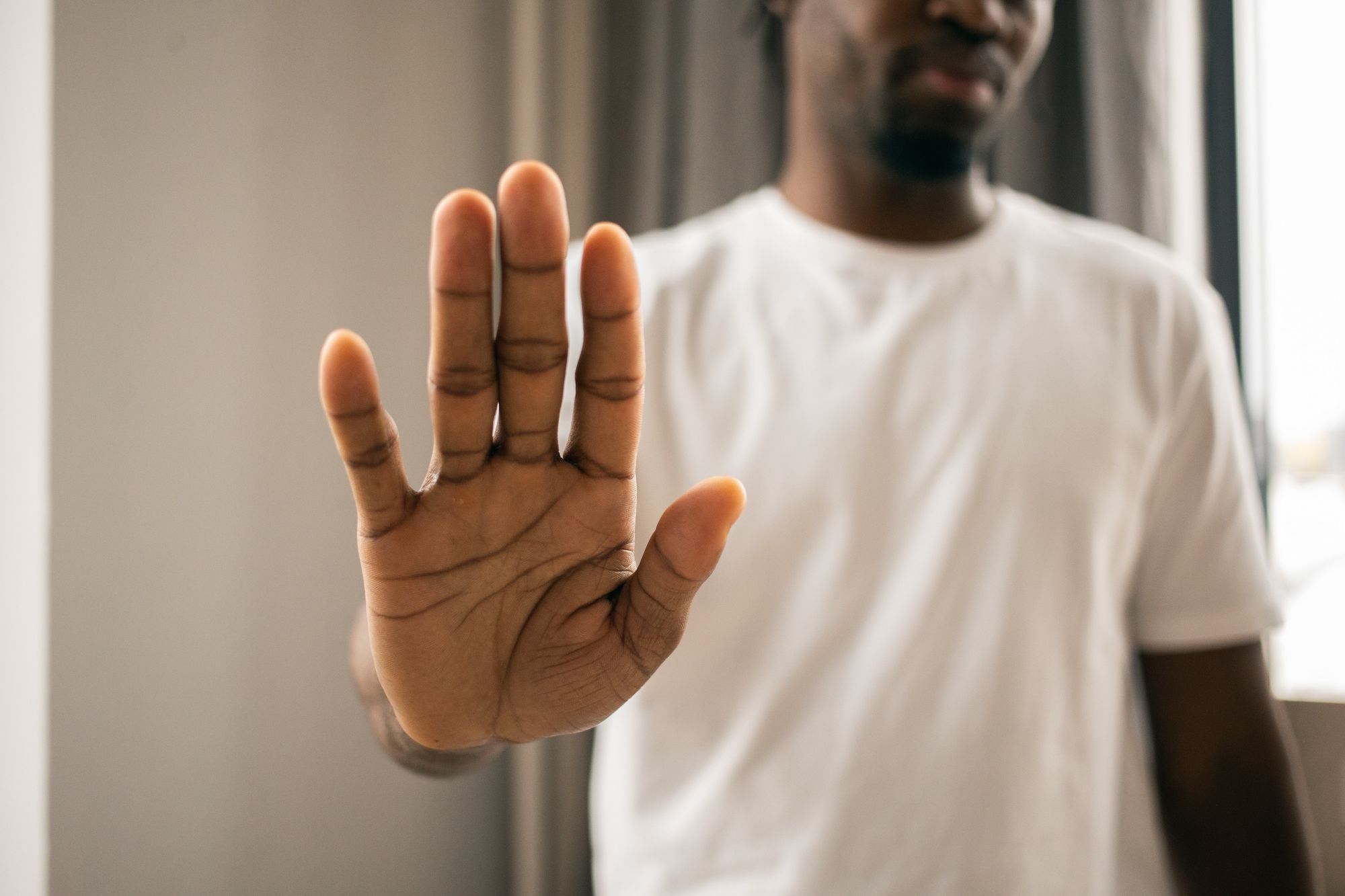 5 Tips for Declining a Conference Invitation Professionally